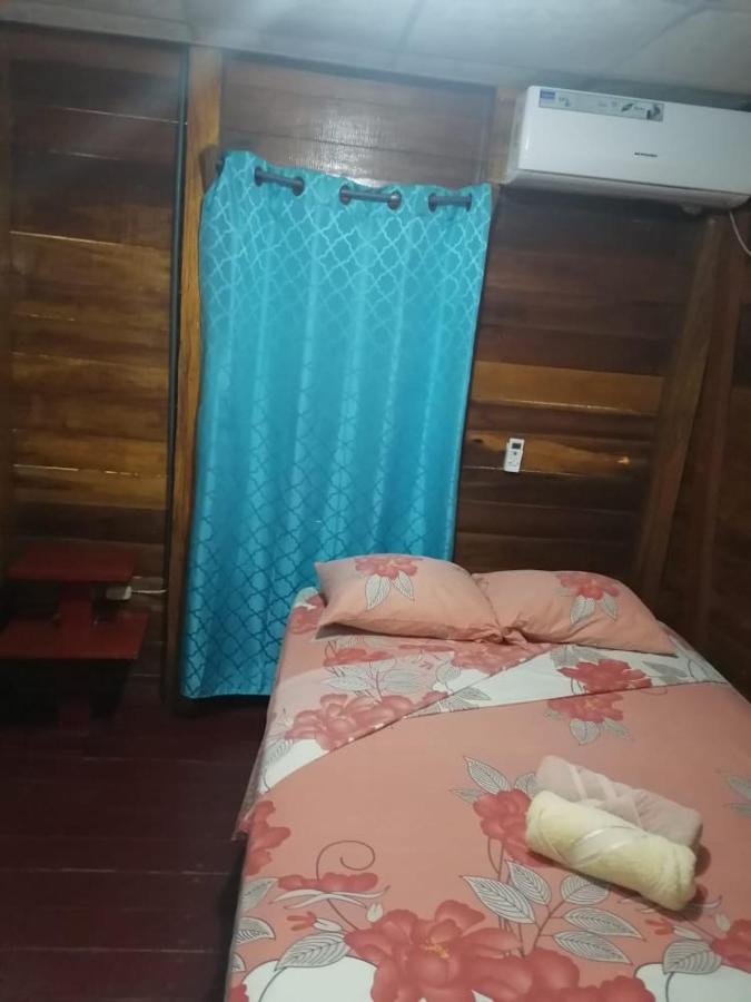 El Jaguar Pansiyon Bocas Town Dış mekan fotoğraf