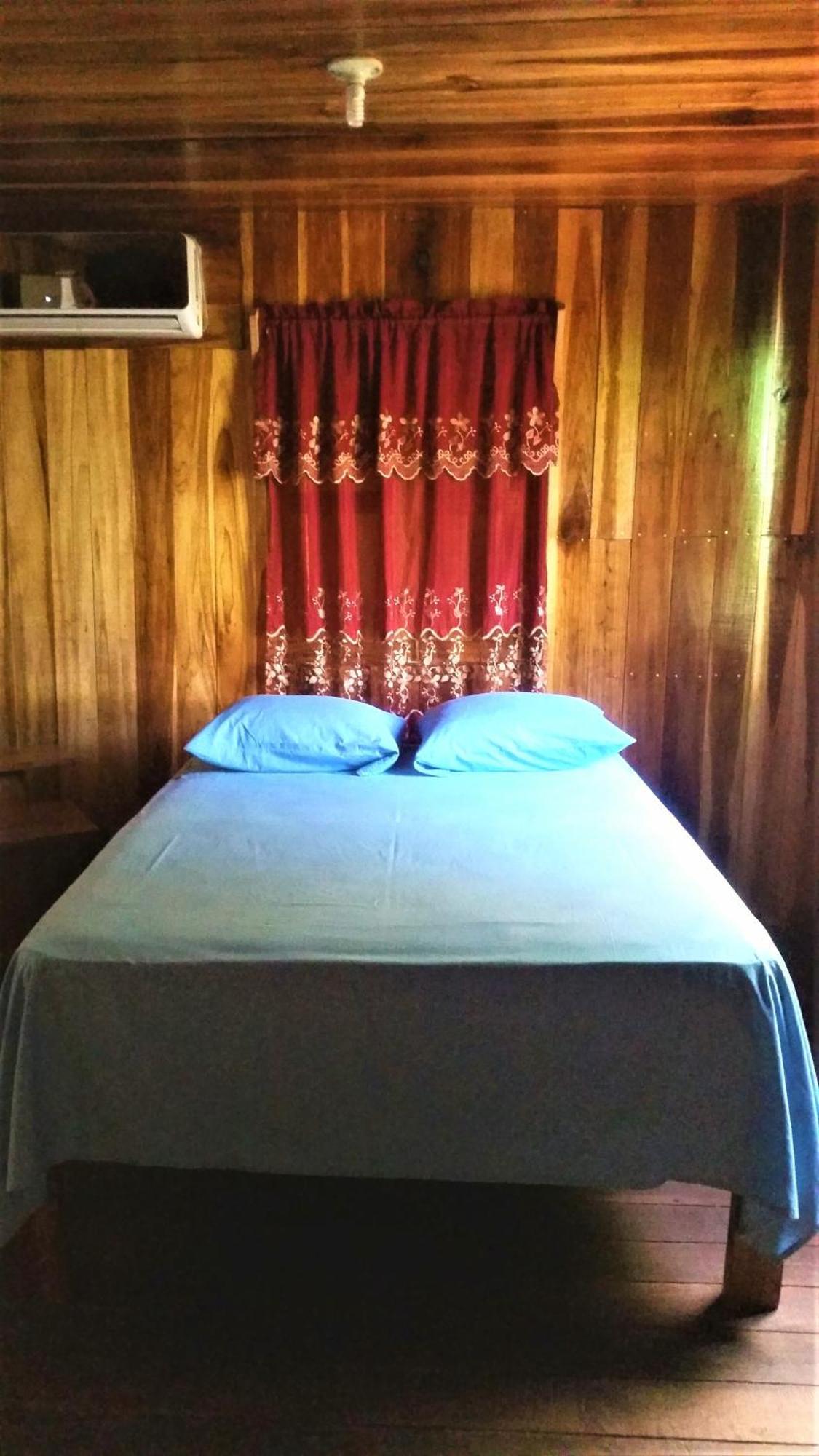 El Jaguar Pansiyon Bocas Town Dış mekan fotoğraf