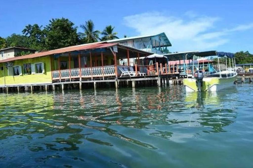 El Jaguar Pansiyon Bocas Town Dış mekan fotoğraf